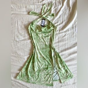 BNWT PrettyLittleThing dress